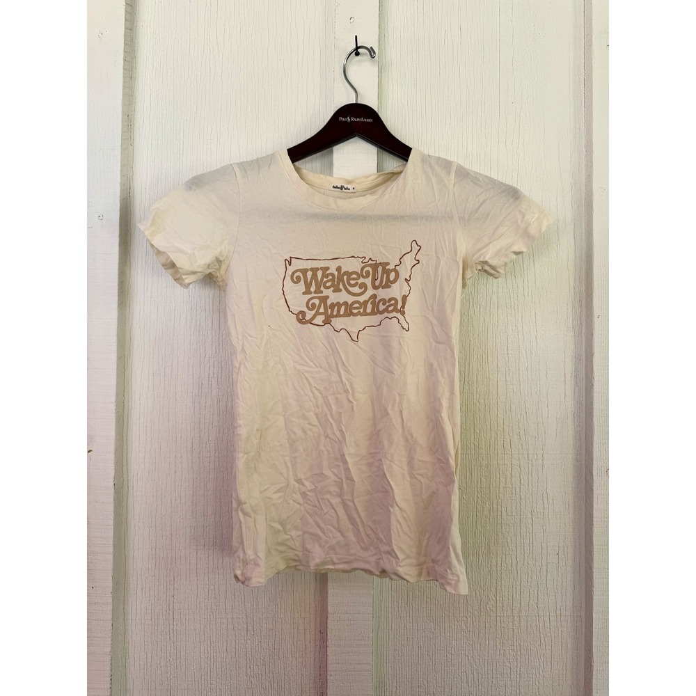 The Bee & the Fox Graphic T-Shirt Set Cream We Are Family Wake Up America Small